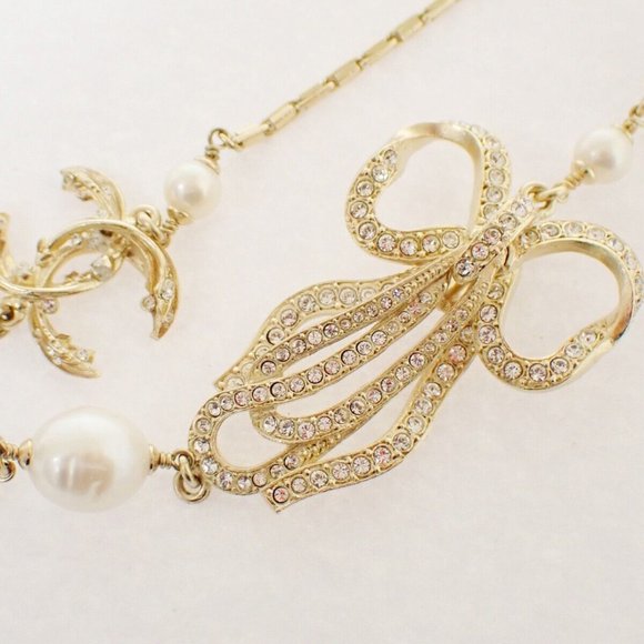 CHANEL CC Rhinestone Imitation Pearl Ribbon Chain Necklace 13C White GHW 20RJ332 - Picture 5 of 13